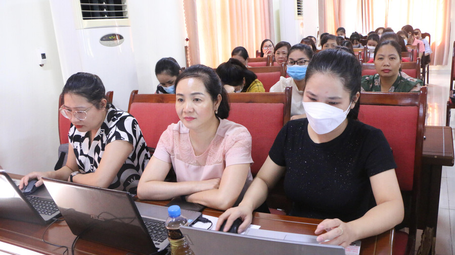 Công tác chuyển đổi số trong giáo dục luôn được các giáo viên quan tâm.