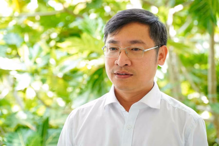 Ông Lê Hoàng Xuyên, Chủ tịch UBND TP Ngã Bảy thông tin về hướng khai thác du lịch chợ nổi Ngã Bảy.