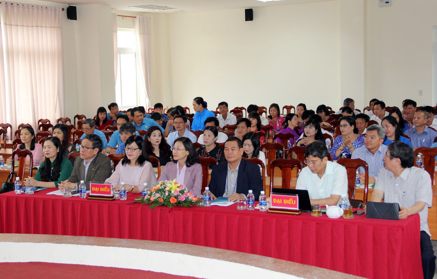 Các đại biểu dự Hội nghị