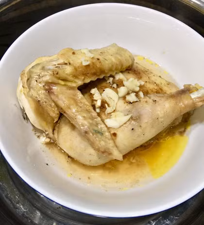 ga-hap-bia-doi-vi-cho-bua-com-cuoi-tuan-1