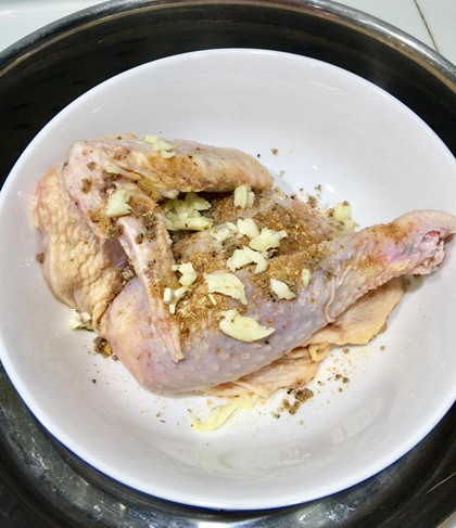 ga-hap-bia-doi-vi-cho-bua-com-cuoi-tuan