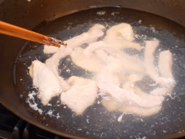 Món thịt sẽ mềm tan trong miệng và không bị dai nhách nhờ ướp thứ "nước thần" này ảnh 4 Món thịt sẽ mềm tan trong miệng và không bị dai nhách nhờ ướp thứ