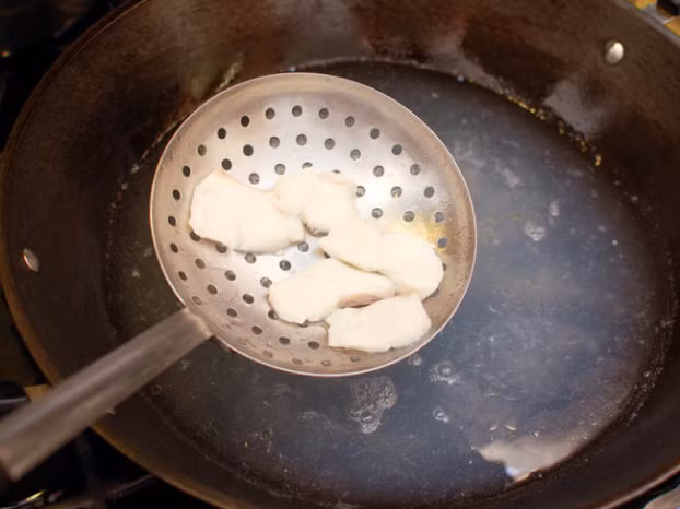 Món thịt sẽ mềm tan trong miệng và không bị dai nhách nhờ ướp thứ "nước thần" này ảnh 5 Món thịt sẽ mềm tan trong miệng và không bị dai nhách nhờ ướp thứ