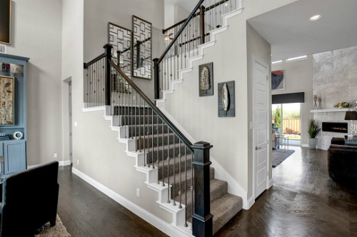 Các ngôi nhà ở phương Tây không quá chú trọng số bậc cầu thang. Các ngôi nhà ở phương Tây không quá chú trọng số bậc cầu thang. Ảnh: Gehan Homes.