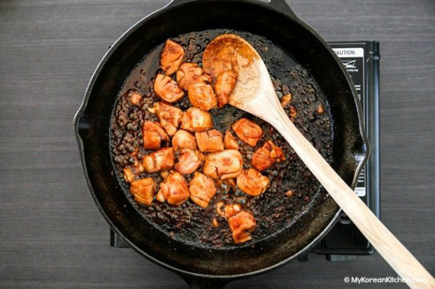 Công thức nấu món mì xào gà thơm 