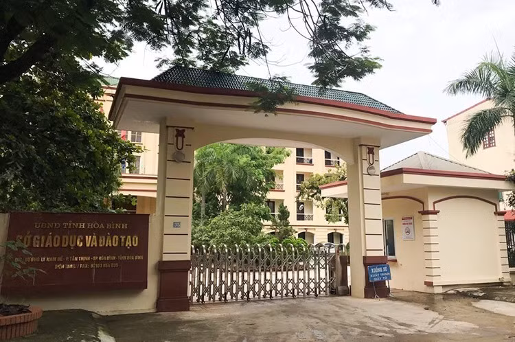 Nhiều cán bộ Sở Giáo dục và Đào tạo Hòa Bình bị khởi tố do nâng điểm cho thí sinh. Ảnh: Dương Tâm.