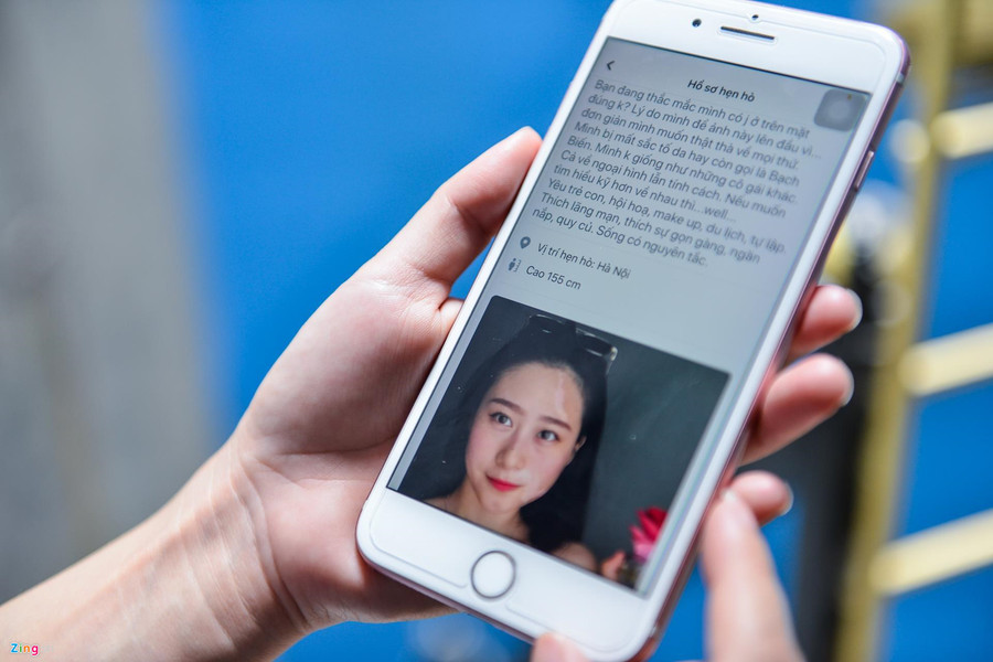 Mơ ước thầm kín của cô gái 20 năm với vết bạch biến trên mặt ảnh 10 Co gai xinh dep bi huy hoai khuon mat vi can benh chua co thuoc chua hinh anh 15