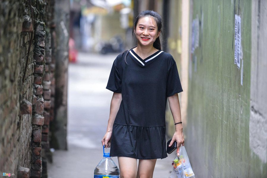 Mơ ước thầm kín của cô gái 20 năm với vết bạch biến trên mặt ảnh 8 Co gai xinh dep bi huy hoai khuon mat vi can benh chua co thuoc chua hinh anh 12