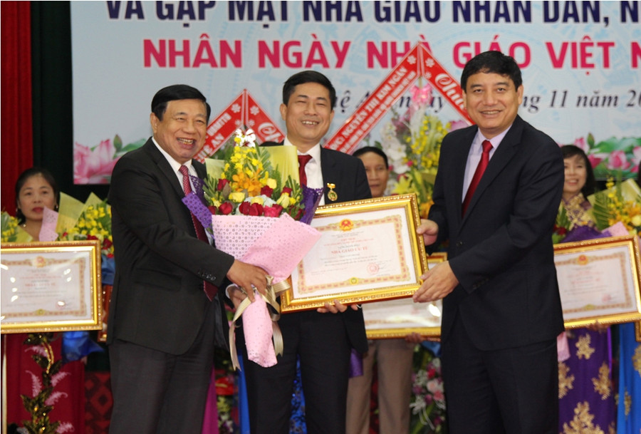 Năm 2017, tỉnh Nghệ An có 19 nhà giáo, cán bộ quản lý được nhận danh hiệu NGƯT do Chủ tịch nước phong tặng.