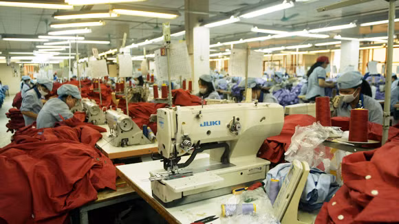 Doanh nghiệp đau đầu vì... tăng lương