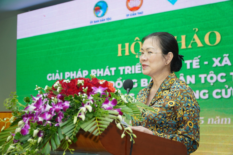 Bà Trương Thị Ngọc Ánh, Phó Chủ tịch Ủy ban Trung ương MTTQ Việt Nam phát biểu tại hội thảo. Bà Trương Thị Ngọc Ánh, Phó Chủ tịch Ủy ban Trung ương MTTQ Việt Nam phát biểu tại hội thảo.