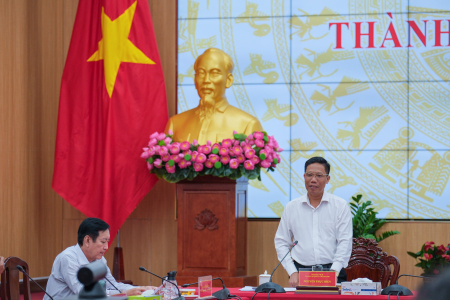 Ông Nguyễn Thực Hiện, Phó Chủ tịch UBND TP Cần Thơ, Trưởng Ban chỉ đạo Kỳ thi tốt nghiệp THPT năm 2023 phát biểu chỉ đạo. Ông Nguyễn Thực Hiện, Phó Chủ tịch UBND TP Cần Thơ, Trưởng Ban chỉ đạo Kỳ thi tốt nghiệp THPT năm 2023 phát biểu chỉ đạo.