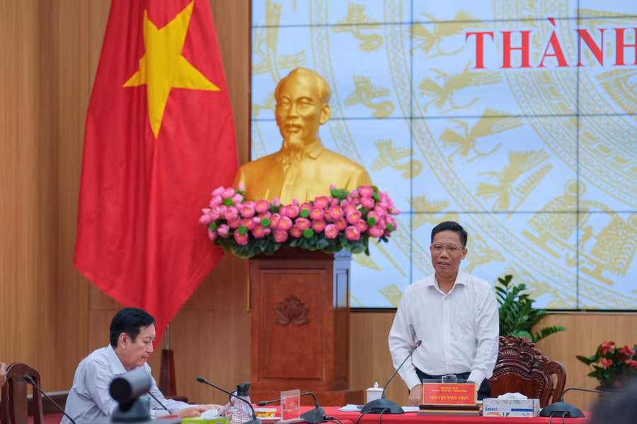 Ông Nguyễn Thực Hiện, Phó Chủ tịch UBND TP Cần Thơ, Trưởng Ban chỉ đạo Kỳ thi tốt nghiệp THPT năm 2023 phát biểu chỉ đạo.