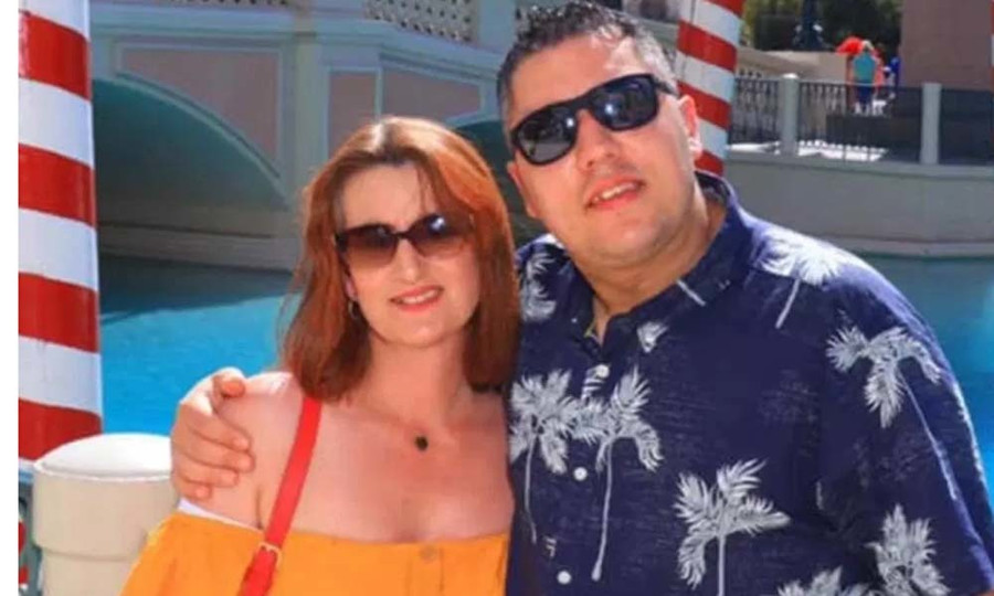 Nick và vợ Karen. Bất ngờ nhận thừa kế khủng từ người ông chưa từng gặp