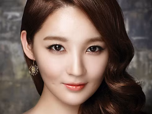 Phụ nữ mà có 5 nét tướng này đàn ông nên tránh xa kẻo rước họa vào thân