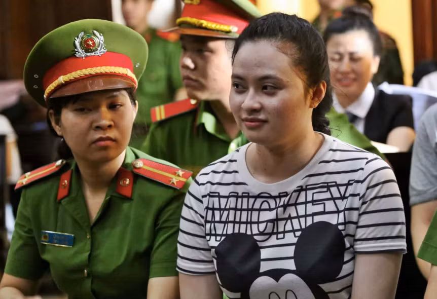 Anh: Hot girl Ngoc Miu khoc nhu mua khi bi de nghi an hinh anh 5