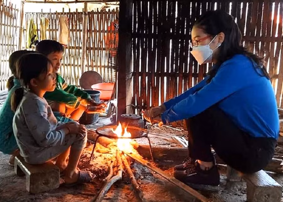 Chị Quốc Thị Thanh Thảo hoạt động tình nguyện tại cơ sở.