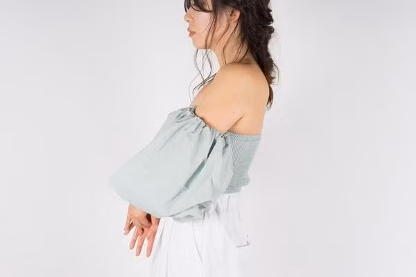 Diện lên mình gam màu dưới đây, cảm giác nóng nực sẽ biến mất ngay lập tức ảnh 4 Empty