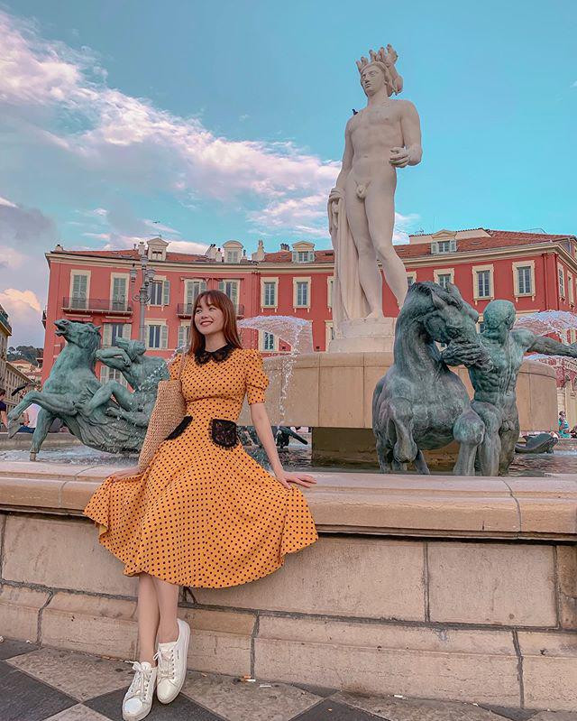 Quá lâu rồi Tăng Thanh Hà mới diện trang phục nổi bật thế này ảnh 9 quanh nam toan den voi trang, ha tang vua dien cay vang tuoi da thanh gai hai muoi - 10