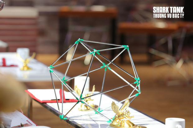 40 tuổi sở hữu thân hình 6 múi cực phẩm, thầy giáo nổi như cồn sau khi tham gia gọi vốn nửa triệu USD trên Shark Tank Việt Nam-1