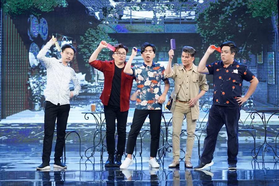 Trend “chiếc lược tàng hình”.