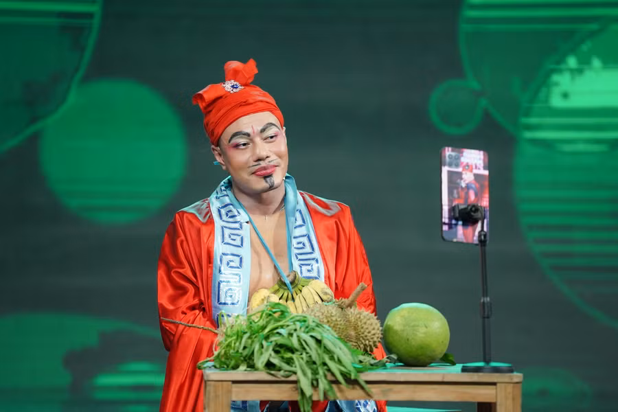 Lê Dương Bảo Lâm.