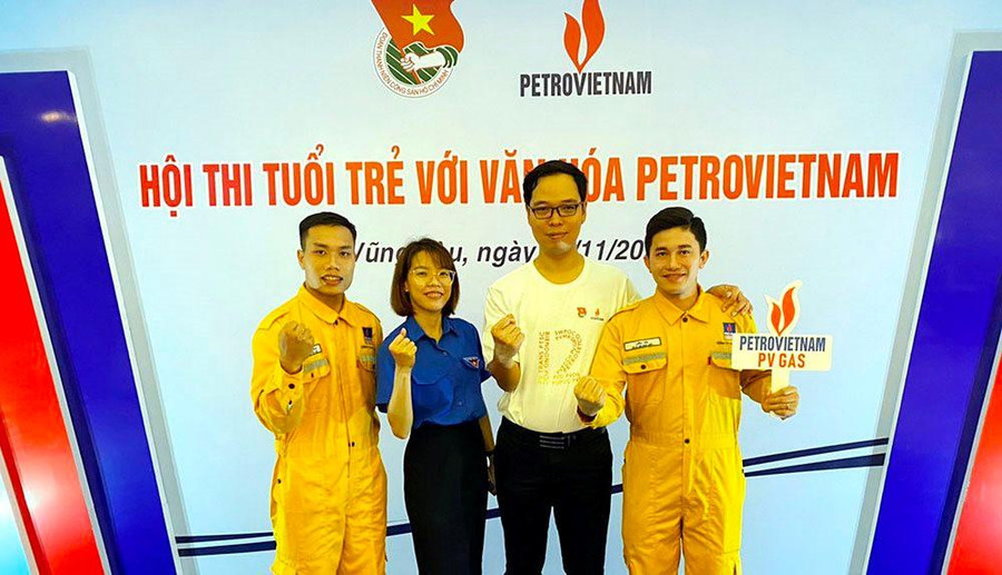 Các đại diện Tuổi trẻ PV GAS tham gia Ngày hội Đoàn Thanh niên Petrovietnam.