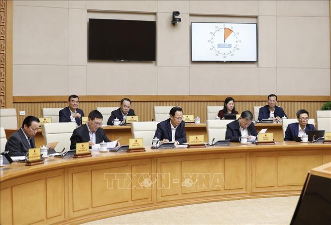 Các bộ, ngành, cơ quan thuộc Chính phủ tham dự phiên họp. Ảnh: Dương Giang/TTXVN