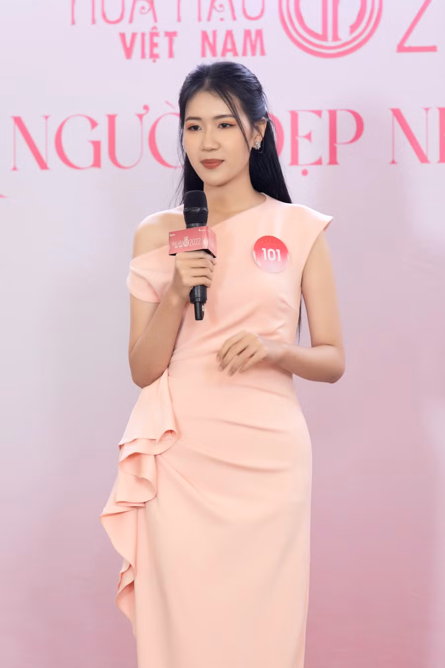 Phạm Thị Hồng Thắm.