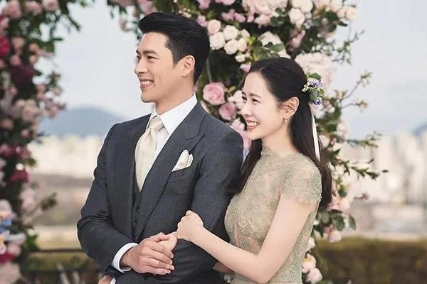 Hình ảnh hiếm hoi con trai mới sinh của Hyun Bin và Son Ye Jin