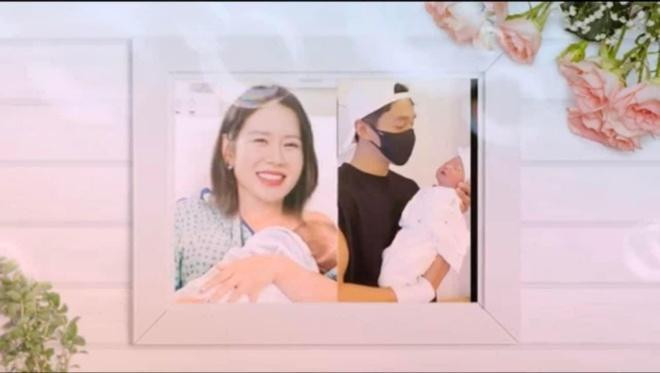Hình ảnh hiếm hoi đầu tiên của quý tử nhà Hyun Bin và Son Ye Jin được dân mạng lan truyền Hình ảnh hiếm hoi đầu tiên của quý tử nhà Hyun Bin và Son Ye Jin được dân mạng lan truyền