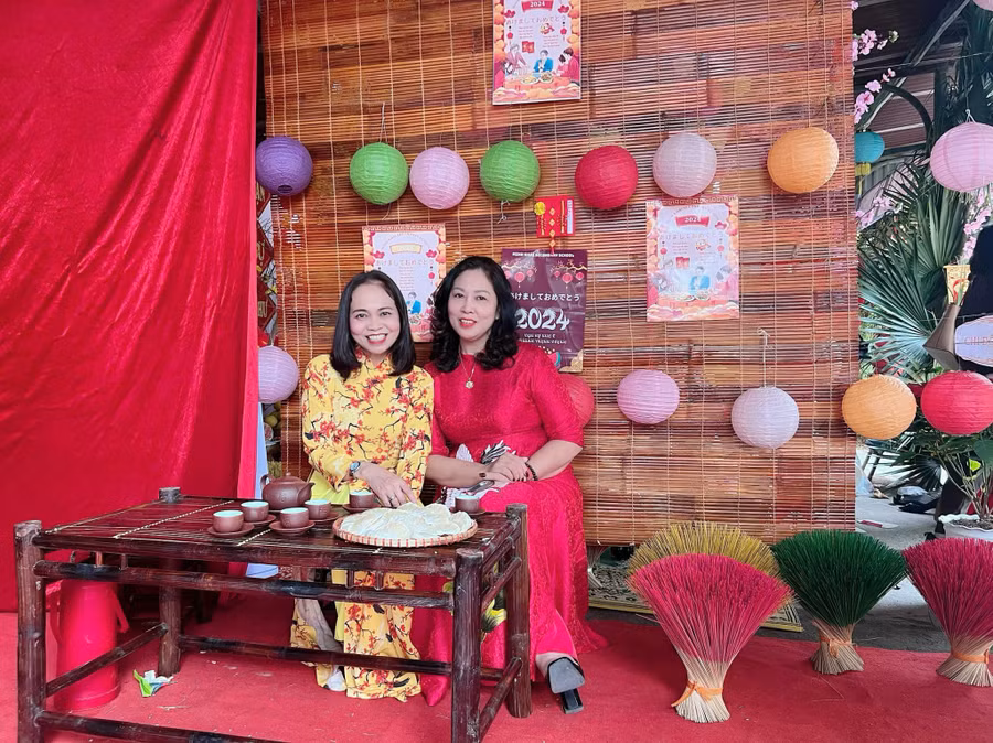 Mỗi gian trưng bày tại hội chợ Xuân đều mang phong vị của Tết xưa.