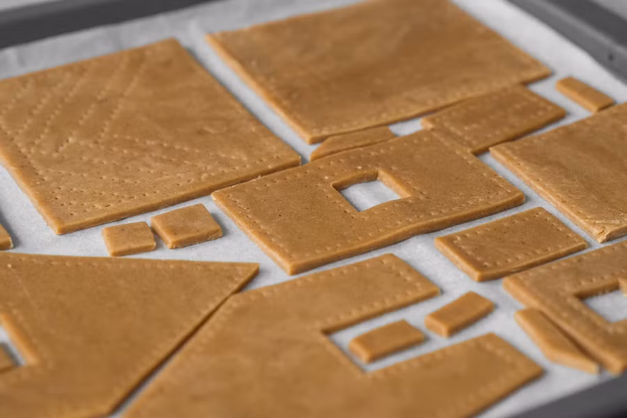 Công thức cực kỳ đơn giản làm ngôi nhà bánh gừng đón Giáng sinh ảnh 13