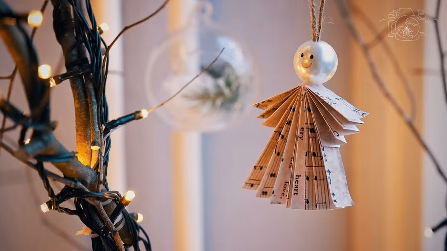 Trang trí Giáng sinh độc đáo bằng những món đồ giá 0 đồng ảnh 5