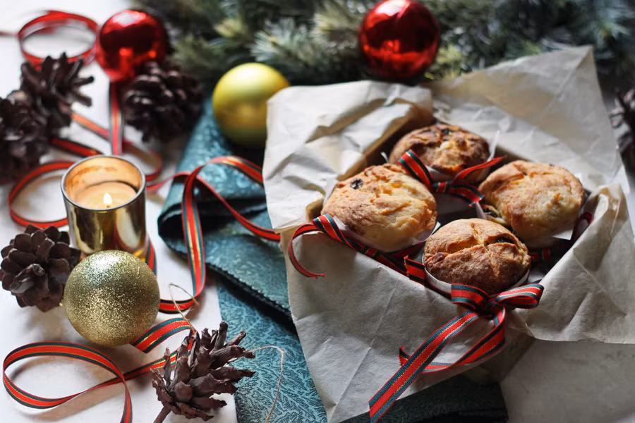 Nướng những loại bánh đơn giản để làm quà.