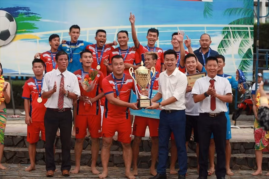 Lộ băng ghi âm nghi vấn gạ dàn xếp tỷ số tại giải bóng đá bãi biển