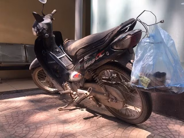  Chiếc xe mà nghi phạm sử dụng trong quá trình gây án và trốn chạy. 