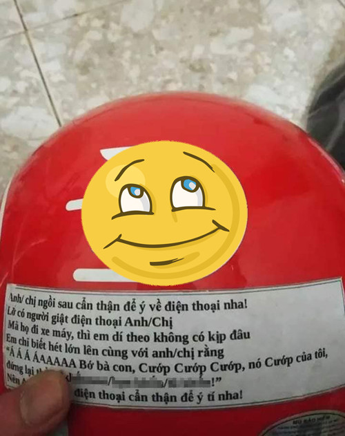 Cảnh báo dễ thương từ anh xe ôm. Cảnh báo dễ thương từ anh xe ôm.