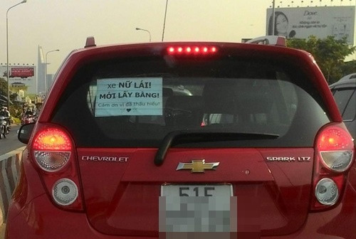 Tránh ‘phụ nữ mới lấy bằng’ chẳng xấu mặt nào. Tránh ‘phụ nữ mới lấy bằng’ chẳng xấu mặt nào.