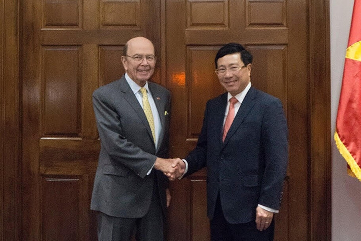 Phó Thủ tướng Phạm Bình Minh và Bộ trưởng Thương mại Hoa Kỳ Wilbur Ross.