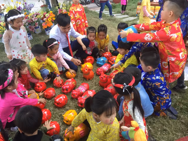 Tình yêu nghề của thầy giáo mầm non