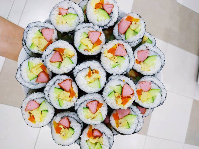 Gái đảm khoe mâm cơm nấu rất ra gì và này nọ nhưng vô tình để lộ lý do khiến chàng nào cũng nghĩ: Thôi ăn tiệm cho lành! ảnh 6