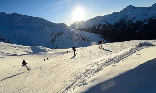 Một khu trượt tuyết tại dãy Alps. Ảnh: rte.