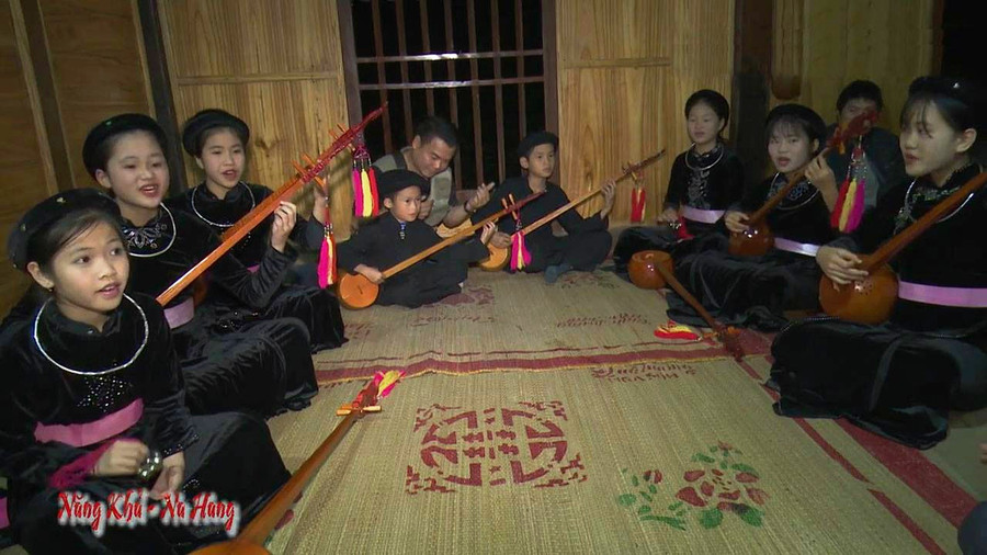 Trình diễn hát Then phục vụ khách du lịch Trình diễn hát Then phục vụ khách du lịch