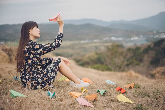 Những dấu hiệu rõ ràng chứng tỏ chàng chỉ coi bạn là em gái mưa mà thôi - Ảnh 1.