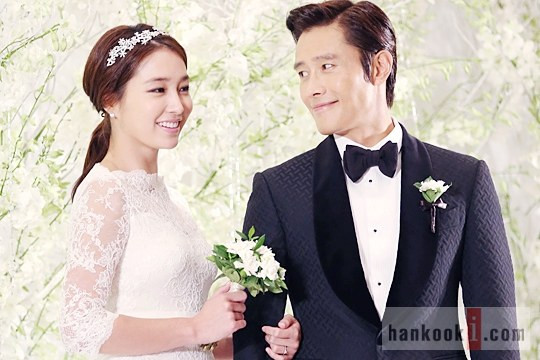 Showbiz: 1001 cách cư xử của mỹ nhân khi chồng dính bê bối tình dục