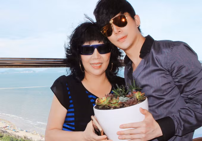 Nathan Lee tiết lộ về người mẹ là tiến sĩ, giảng viên đại học danh tiếng tại Pháp