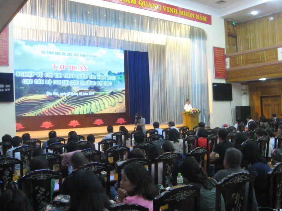 Hơn 400 cán bộ Trường Đại học Mở Hà Nội và Trường Đại học Công nghiệp Việt Trì dự tập huấn