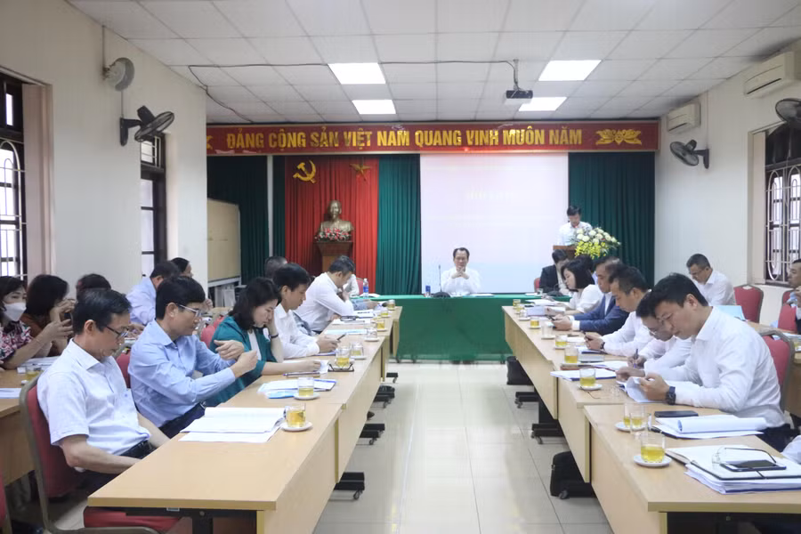 Các đại biểu tham dự hội nghị.