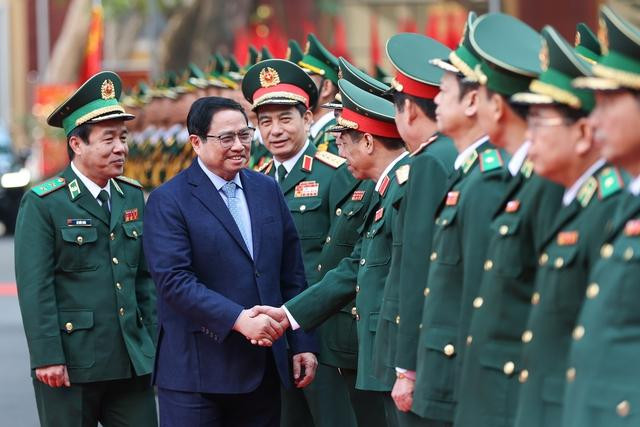 Thủ tướng Phạm Minh Chính với cán bộ, sĩ quan Bộ Tư lệnh Bộ đội Biên phòng - Ảnh: VGP/Nhật Bắc Thủ tướng Phạm Minh Chính với cán bộ, sĩ quan Bộ Tư lệnh Bộ đội Biên phòng - Ảnh: VGP/Nhật Bắc